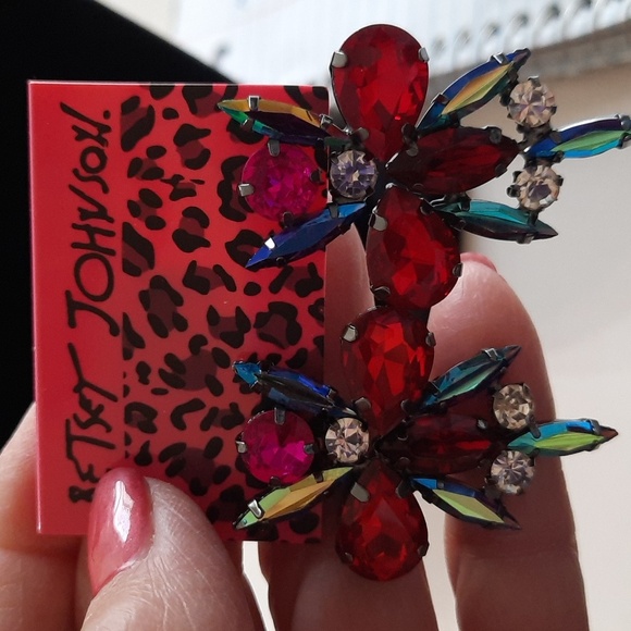 MWT Betsey Johnson Elegant Red and Pink Crystal Earrings - Picture 7 of 8